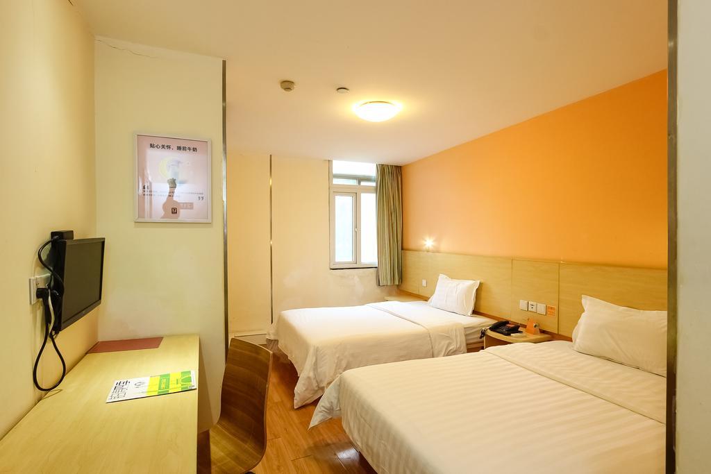 7Days Inn Guangzhou Meihuayuan Metro Station Экстерьер фото